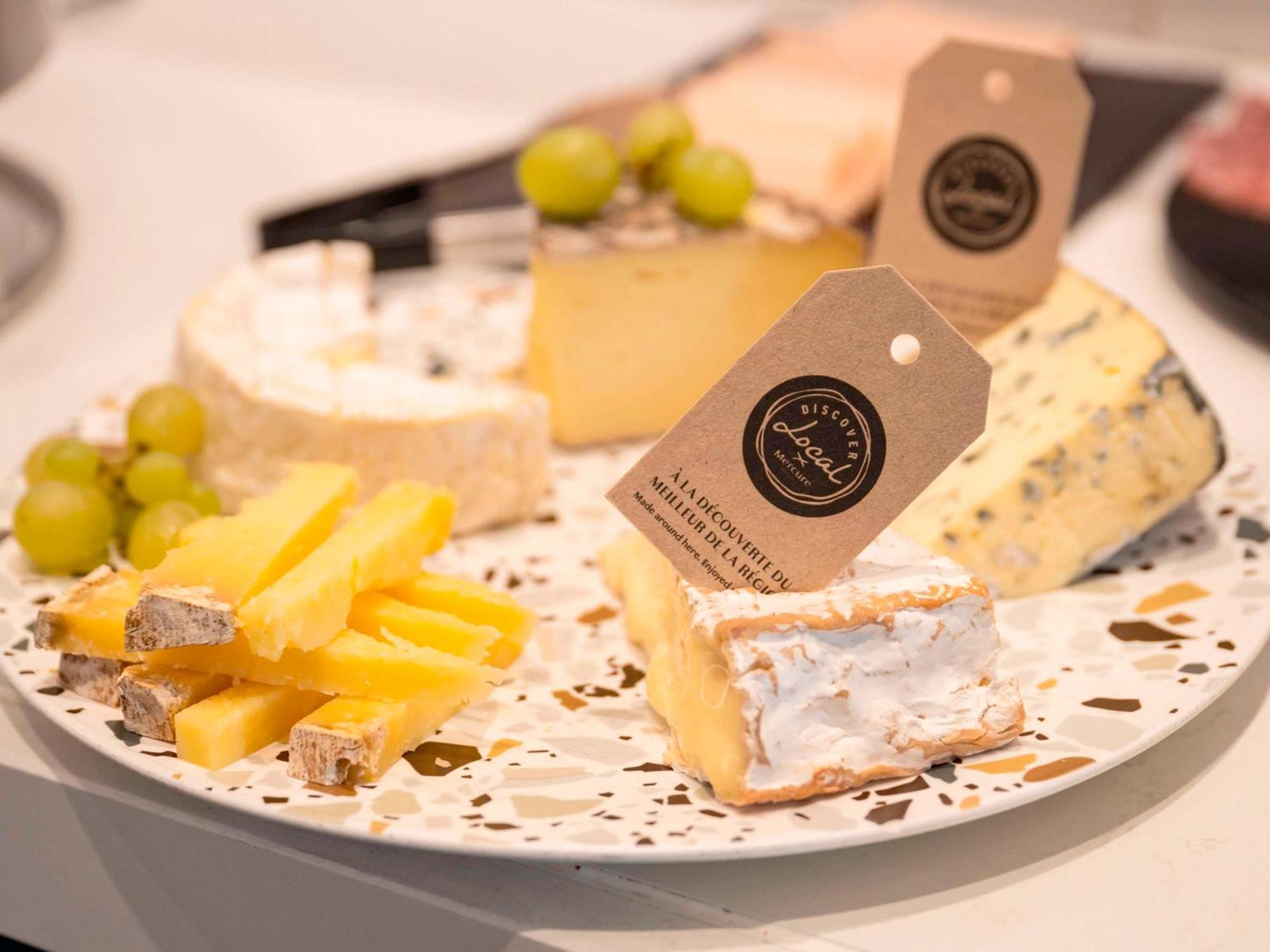 Mercure Paris Notre Dame Saint Germain Des Pres Bagian luar foto