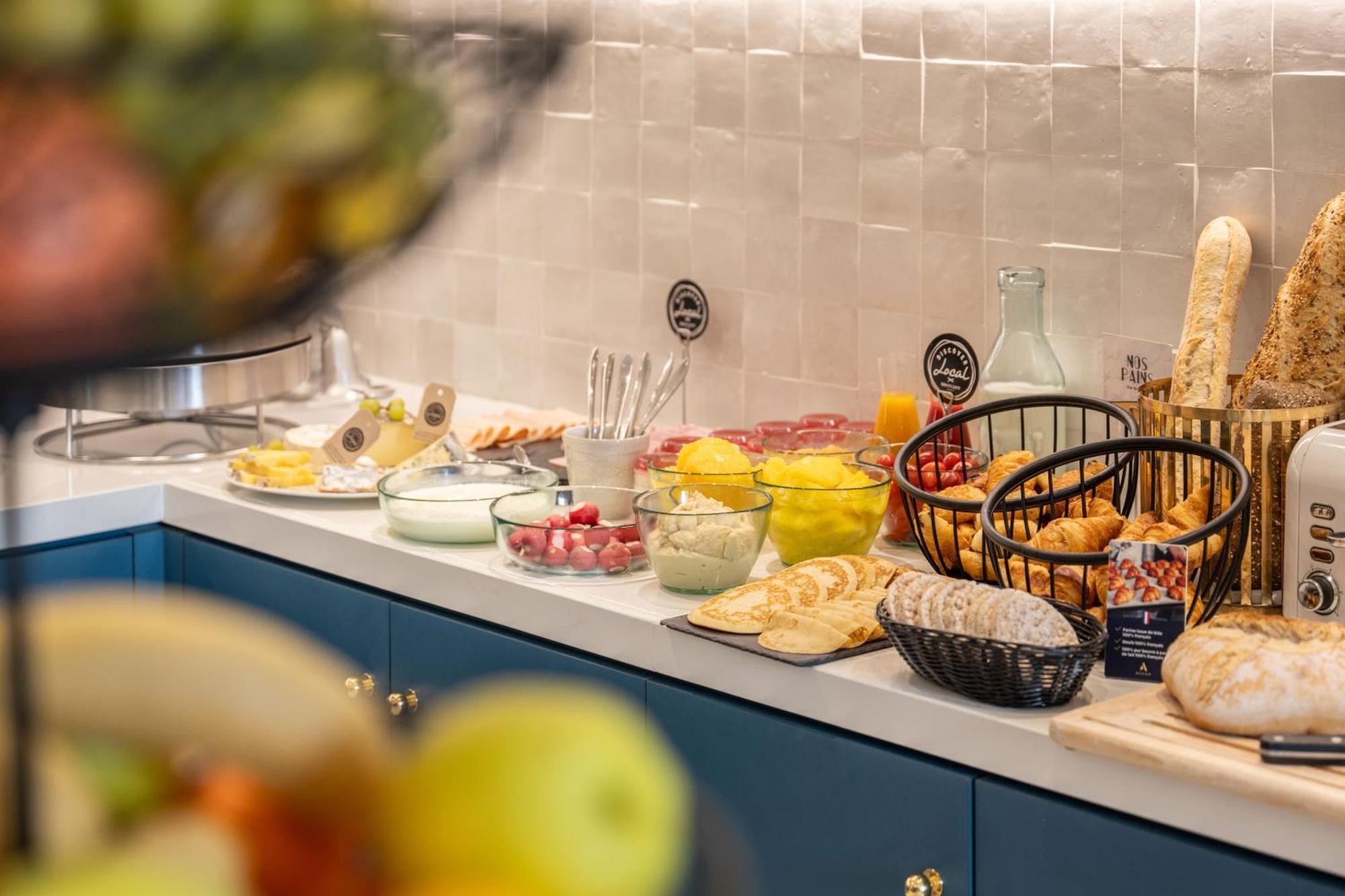 Mercure Paris Notre Dame Saint Germain Des Pres Bagian luar foto