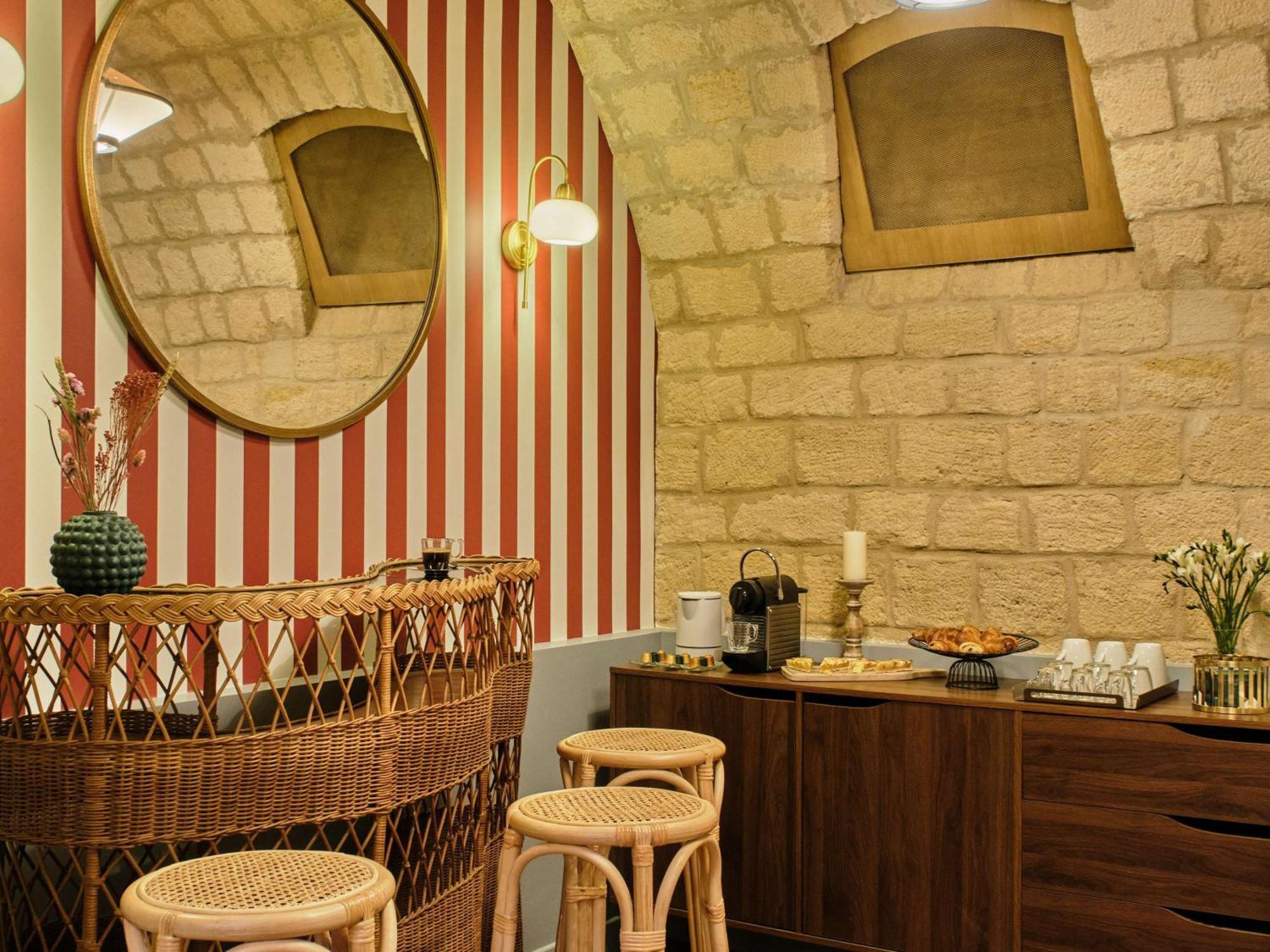 Mercure Paris Notre Dame Saint Germain Des Pres Bagian luar foto