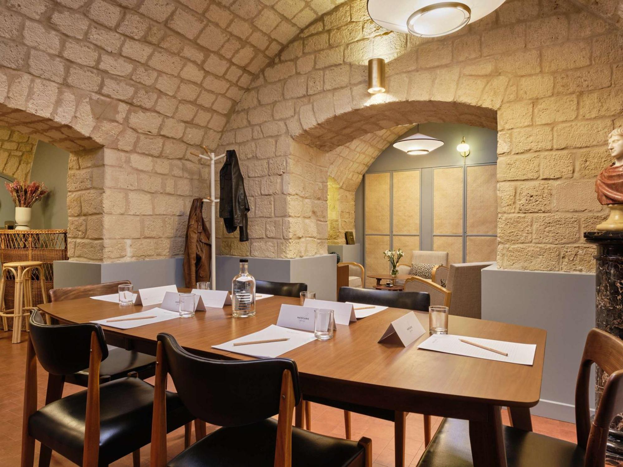 Mercure Paris Notre Dame Saint Germain Des Pres Bagian luar foto
