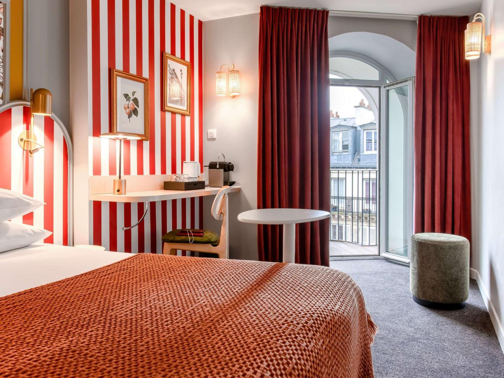 Mercure Paris Notre Dame Saint Germain Des Pres Bagian luar foto