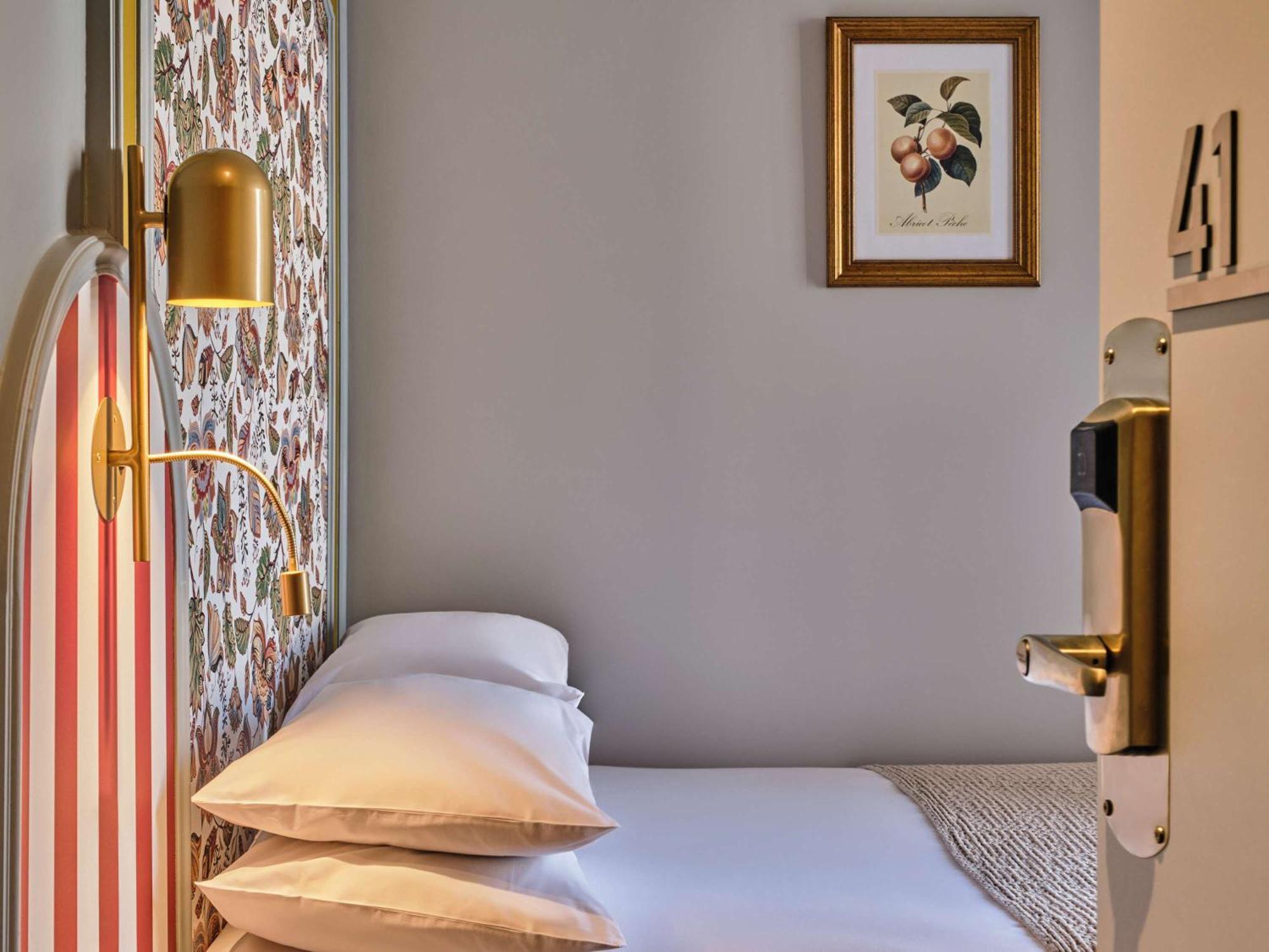 Mercure Paris Notre Dame Saint Germain Des Pres Bagian luar foto