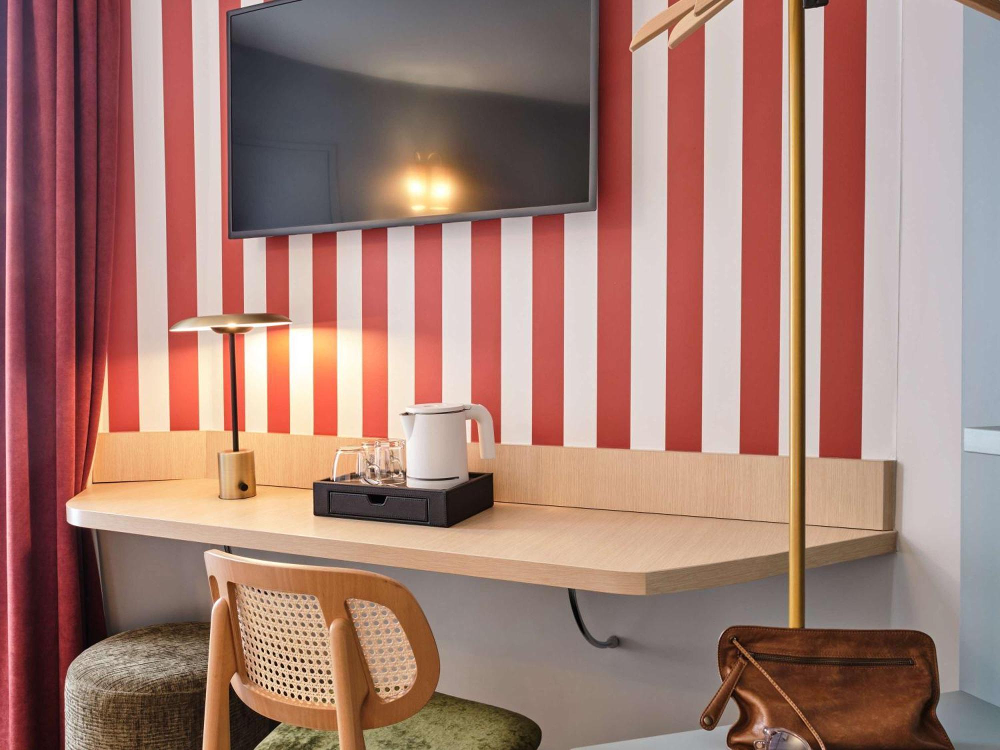 Mercure Paris Notre Dame Saint Germain Des Pres Bagian luar foto